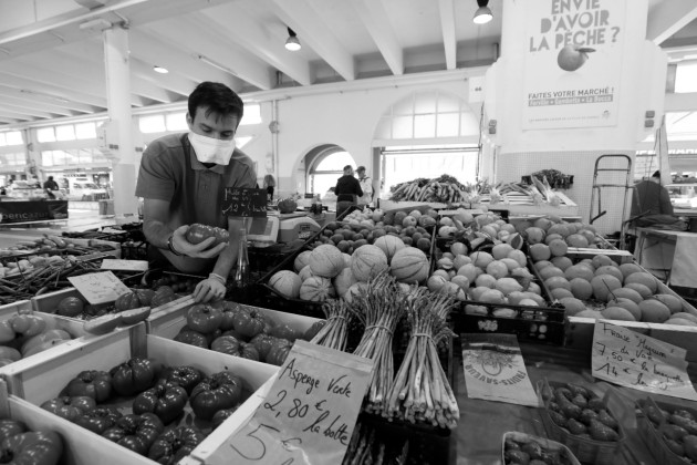 El financiamiento público y privado para la investigación agropecuaria, contribuyen al acceso a los alimentos de calidad a la población. Foto: EFE. 