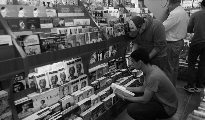 Con los sucesos que se viven, existe la alternativa para adquirir libros en tiendas 'online'. La Feria Internacional del Libro de Panamá 2020, se realizará de forma virtual en agosto. Foto: Archivo.