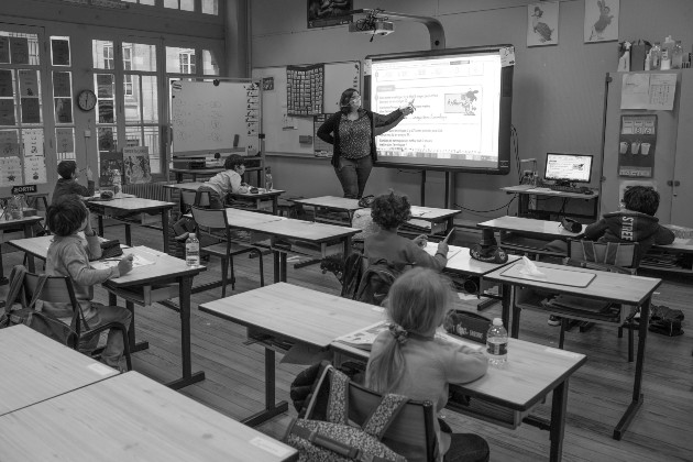 Un nuevo regreso a clases debe ser a distancia, gradual y cumplir con todas las normas de bioseguridad. Foto: EFE.