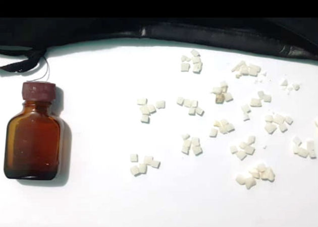 Presunta droga o "crack" fue incautado por los Linces al sujeto. Foto: Cortesía.