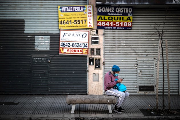 La noticia de estos avances del sector farmacéutico llegó incluso a los oídos de los inversores de Wall Street y fue una de las responsables del cierre al alza un 0,95 % hasta los 10.154,63 puntos del índice Nasdaq.