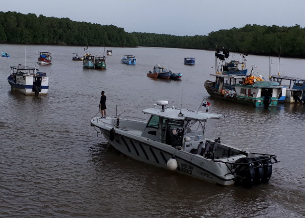 La búsqueda se inició bajo estrictas medidas de seguridad ya que el río San Pablo mantiene fuertes corrientes por la crecidas ante las constantes lluvias. Foto: Melquíades Vásquez.