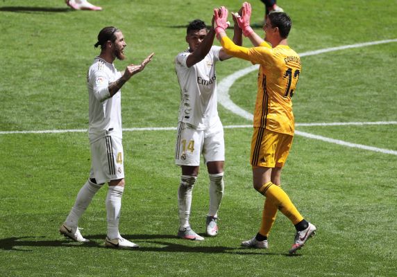 Jugadores del Real Madrid festejan. Foto:EFE