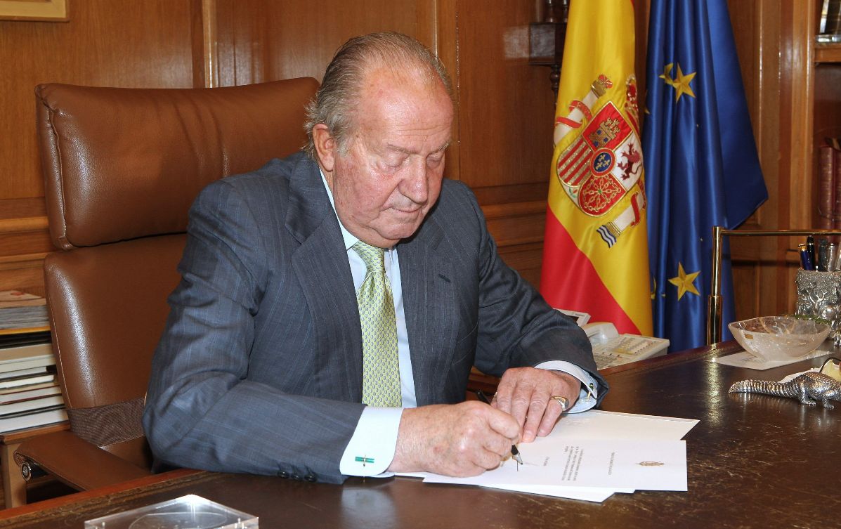 El rey emérito de España, Juan Carlos I, alega que fue una donación. 