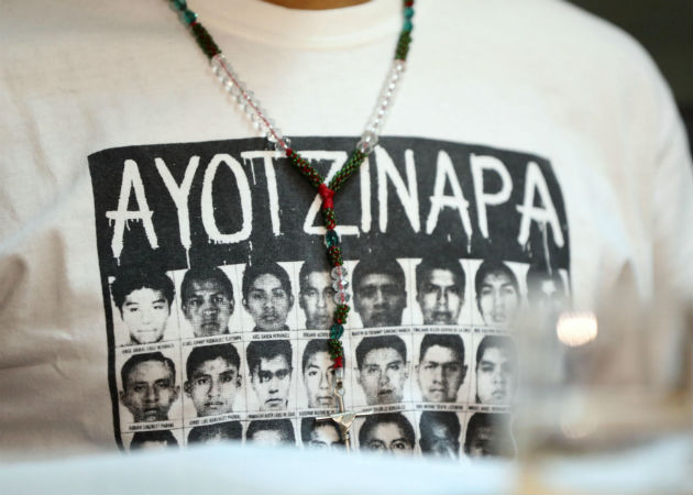 El titular de la Unidad para el caso Ayotzinapa de la FGR, Omar Gómez Trejo, anuncia la identificación de los restos. Fotos: EFE/Archivo.