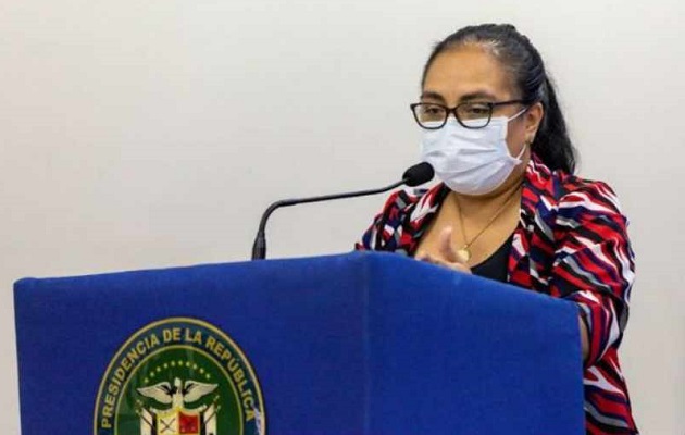 Lourdes Moreno brinda la actualización de casos de COVID-19 en Panamá.