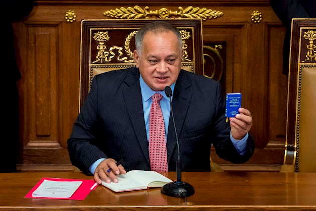Diosdado Cabello se encuentra aislado por dar positivo para la prueba de COVID-19.