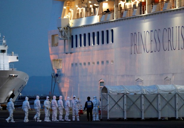El Diamond Princess, donde más de 700 personas resultaron infectadas. Los médicos sospechan que pasajeros sin síntomas propagaron muchas de las infecciones a bordo. Foto / Kim Kyung-Hoon/Reuters.