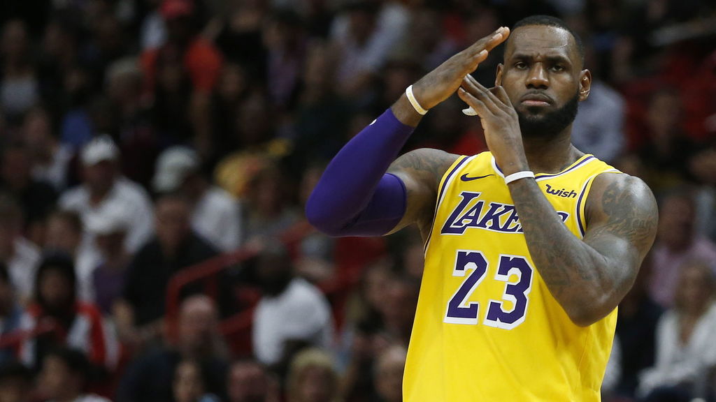 LeBron James de los Lakers. Foto:EFE