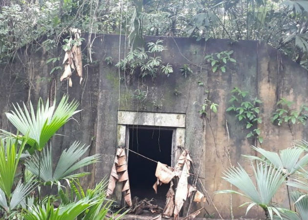 Afuera y dentro de un antiguo búnker estadounidense encontraron los cuerpos. Fotos: Diómedes Sánchez.