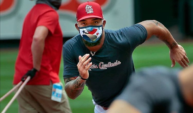 MLB.com destacó la versatilidad que Edmundo Sosa puede aportarle a los Cardenales de San Luis. Cortesía