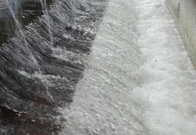 Una vez bajen los niveles de agua y la turbiedad se pondrán en funcionamiento las potabilizadoras lo que podría tomar algo de tiempo.