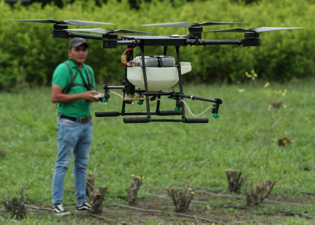 El drone se moviliza mucho más rápido, tiene mayor cobertura y entra a áreas de difícil acceso. Fotos: José Vásquez/Archivo