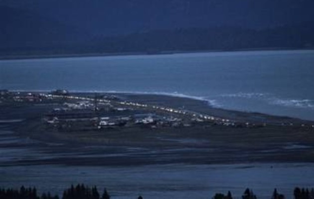 Las sirenas sonaron y las autoridades pidieron a los ciudadanos que se refugiaran en el interior del estado o en lugares altos.