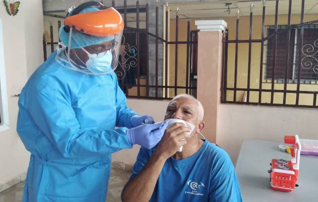 En Panamá hay 23,780 pacientes de COVID-19 activos, de los  56,817 casos reportados.