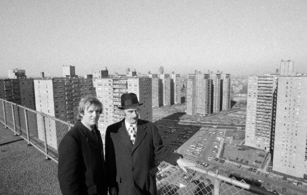 Donald J. Trump y su padre, Fred Trump, en 1973. Donald siguió los pasos de su padre en los bienes raíces. Foto / Barton Silverman/The New York Times.