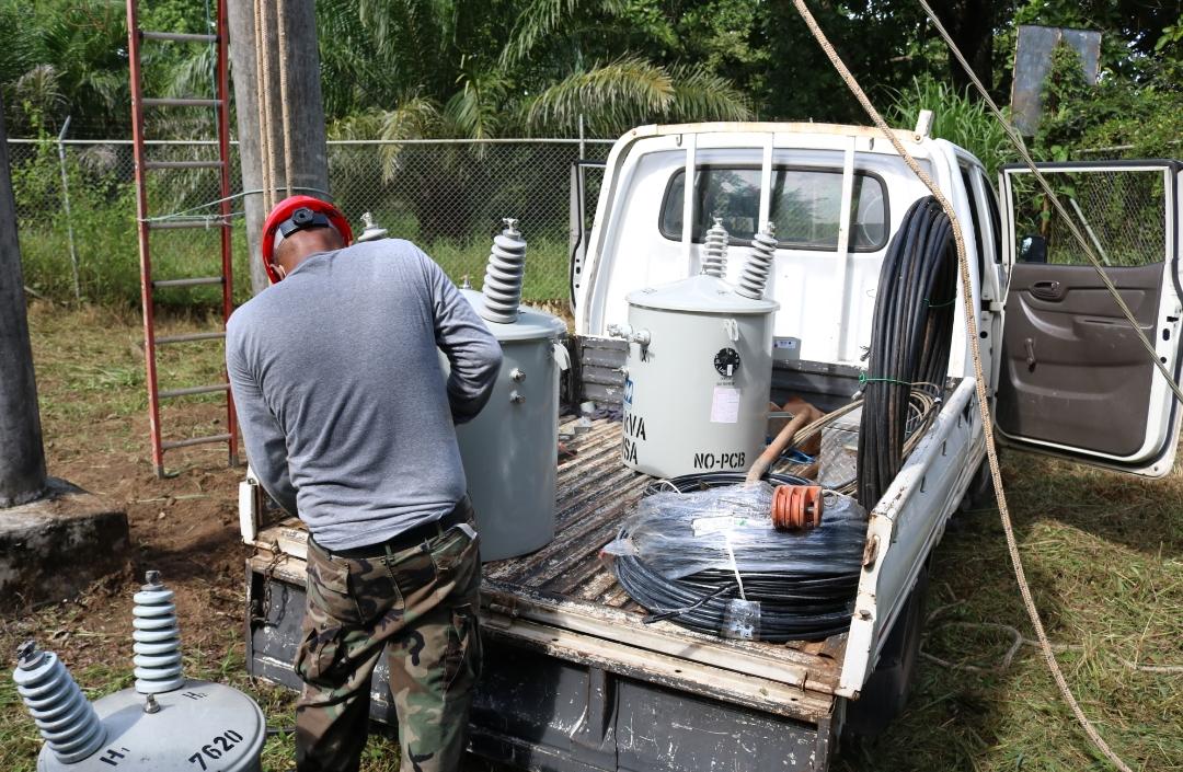 Esta primera fase contempló los trabajos de cambio de transformadores. revisión de bombas en las tomas de agua y planta potabilizadora.