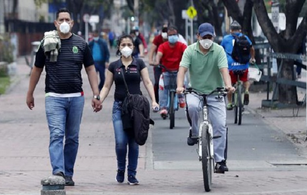 Caminar por un área transitada tiene un riego bajo moderado, según la escala.