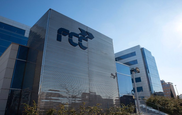 Carlos Slim posee el 76.6% de las acciones de FCC. Foto/Cortesía