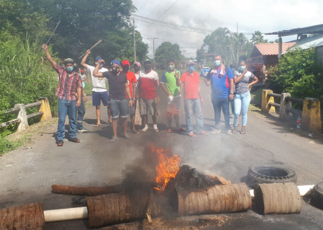 Las protestas iniciaron desde el pasado jueves con cierre de vías y quemadera de llantas. Fotos: Melquíades Vásquez. 