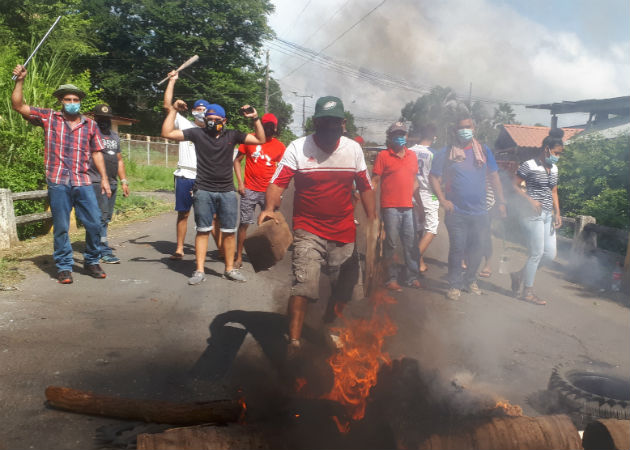 Las protestas iniciaron desde el pasado jueves con cierre de vías y quemadera de llantas. Fotos: Melquíades Vásquez. 