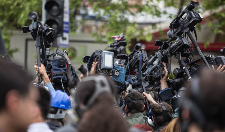 La alianza incluye la realización de tres seminarios para los periodistas. Foto: Ilustrativa/Pixabay
