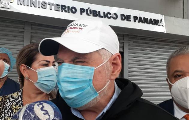 El expresidente Ricardo Martinelli ha denunciado ser blanco de atropello y persecución política.