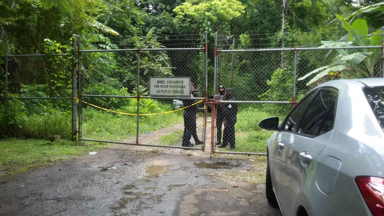 El joven se mantenía en prisión luego de que fuera capturado el 18 de julio por la Policía durante un operativo en la comunidad de Achiote en la Costa Abajo de Colón. El Ministerio Público informó que a eso de las 3:00 de la madrugada fue cuando se logró la aprehensión de esta persona.