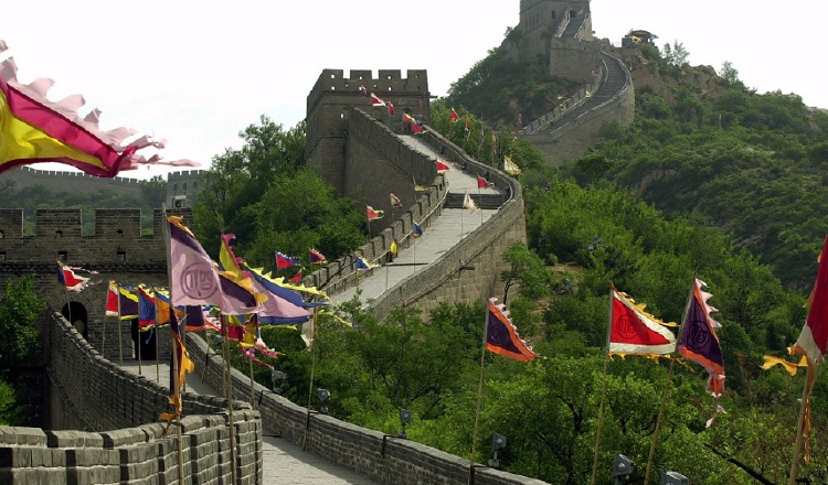 Vista parcial de un tramo de la Gran Muralla China que se conserva en Badalin. EFE