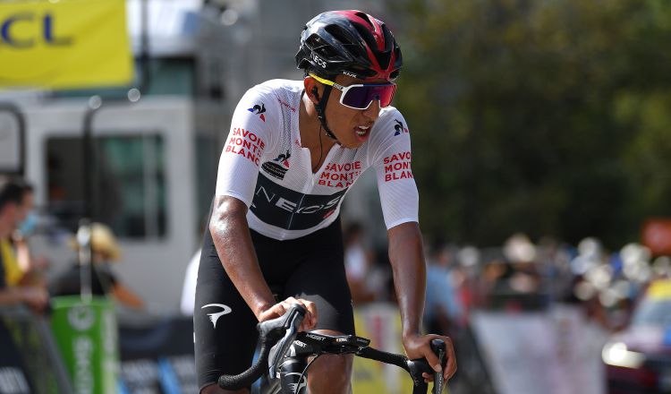 Ineos quiere que Bernal llegue 100% al Tour de Francia. EFE