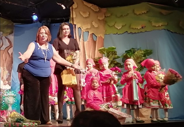 Xóchitl McKay es la directora del Teatro Infantil Tía Dora. 