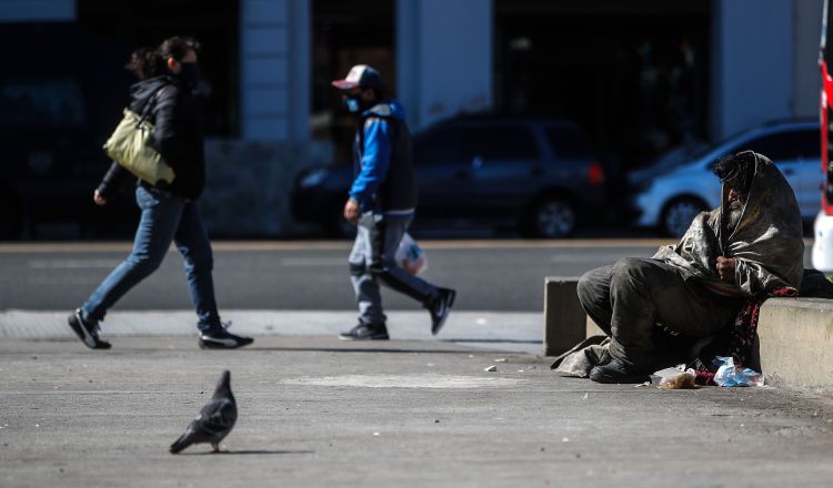 El sector privado creó 74,100 puestos de trabajo en julio. EFE