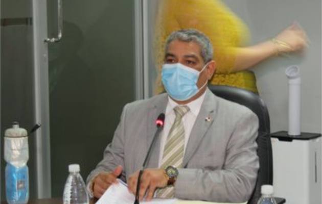 El ministro de Salud, Luis Francisco Sucre, dio que se cumplirá con el pago adeudado a médicos y enfermeras y demás personal de salud.