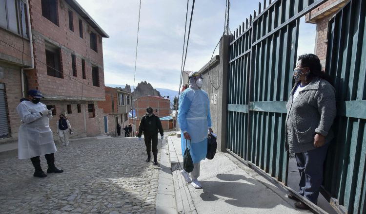 El país está desde finales de marzo en cuarentena para combatir la pandemia, lo que ha  afectado a la actividad económica. EFE