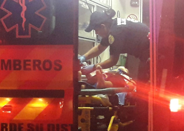 Ambos heridos inicialmente fueron llevados al Minsa Capsi de Dolega para recibir los primeros auxilios. Foto: Mayra Madrid.