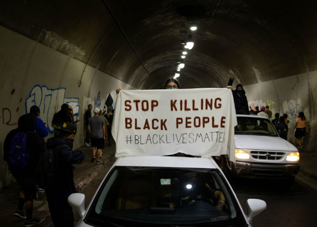 Trump defiende al joven detenido por matar a dos manifestantes en Wisconsin Las manifestaciones contra el racismo se han recrudecido en Estados Unidos. Fotos: EFE.
