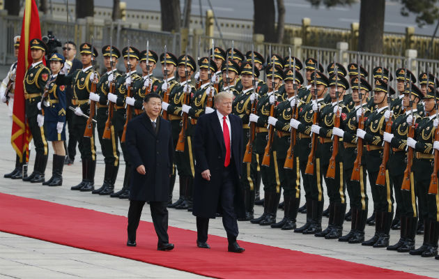 "China se apoderaría de nuestro país, si Joe Biden es elegido", dijo Trump en su discurso. Fotos: EFE/Archivo.. 