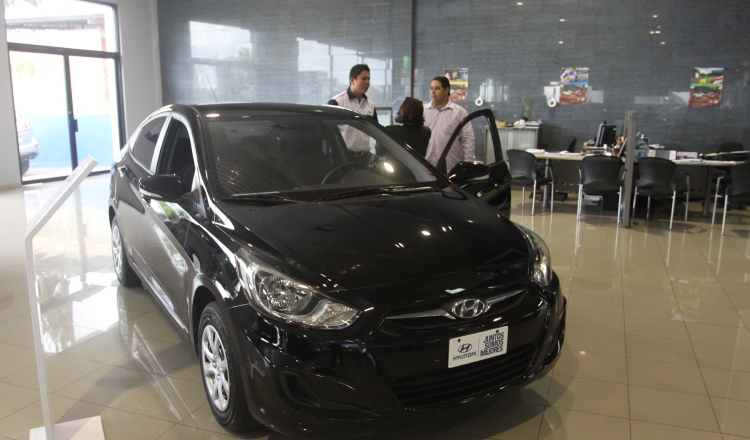 Las previsiones de los analistas del sector señalan que las ventas de automóviles nuevos caerán entorno al 20% en agosto.