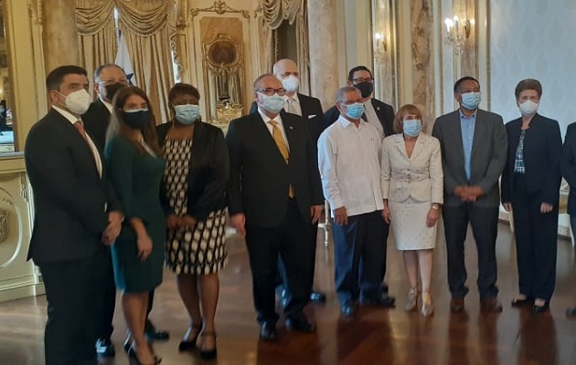 El acto de instalación se realizó en la Presidencia. Foto/Víctor Arosemena