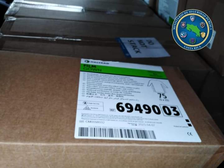 El panameño manifestó a las unidades policiales haber vendido cinco cajas durante el transcurso del camino de las 35 cajas y solo le quedaban las 30 cajas encontradas.