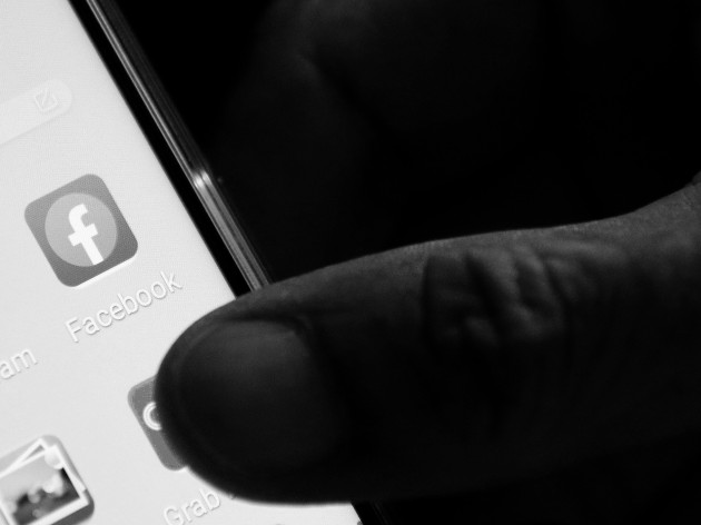 Un concepto emitido como una posverdad, igual que las noticias falsas, se difunde muy rápidamente, en virtud de la agilidad para divulgación que ofrece el internet y las redes sociales. Foto: EFE.