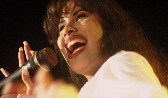 La desaparecida artista méxico-americana Selena. Foto: EFE
