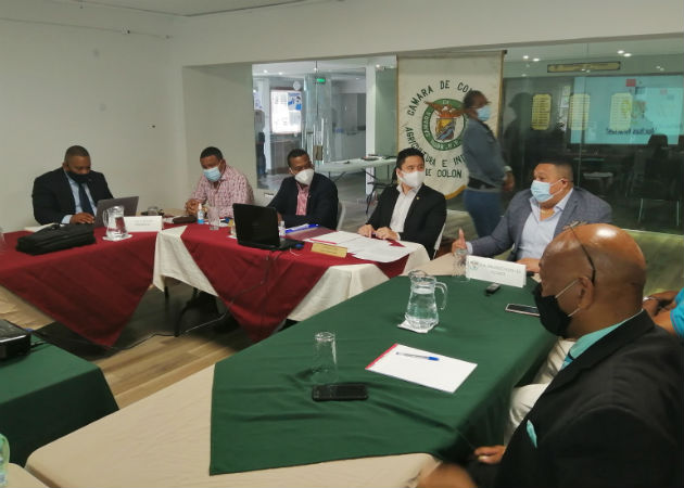 La reunión fue en la sede de la ComCam de la ciudad de Colón. Foto: Diómedes Sánchez S.