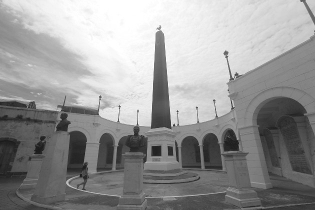 El domingo 13 de febrero de 1921, se puso la primera piedra en la plaza de Francia. Y fue inaugurada el 4 de diciembre de 1923. Foto: Archivo. Epasa.