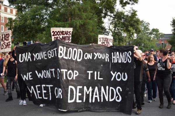 Las protestas en Estados Unidos contra la violencia policial han continuado en todo el país desde que el 25 de mayo en Mineápolis el afroamericano George Floyd murió bajo custodia de la policía, y se han reavivado por la decisión judicial de no procesar por homicidio a ninguno de los agentes implicados en la muerte de Breonna Taylor en Luoisville (Kentucky). FOTO/EFE