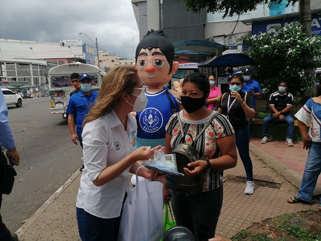 En La Chorrera han intensificado las campañas contra la COVID-19, con el fin de bajar los niveles de contagio. Foto/Eric Montenegro