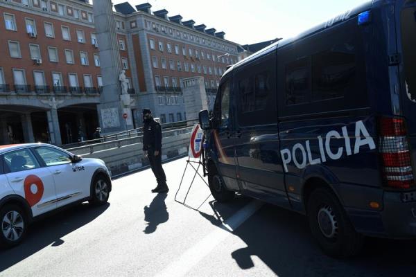 Las primera horas de aplicación transcurrieron con normalidad y con algunos controles policiales aleatorios en las zonas limítrofes de esas poblaciones. FOTO/EFE