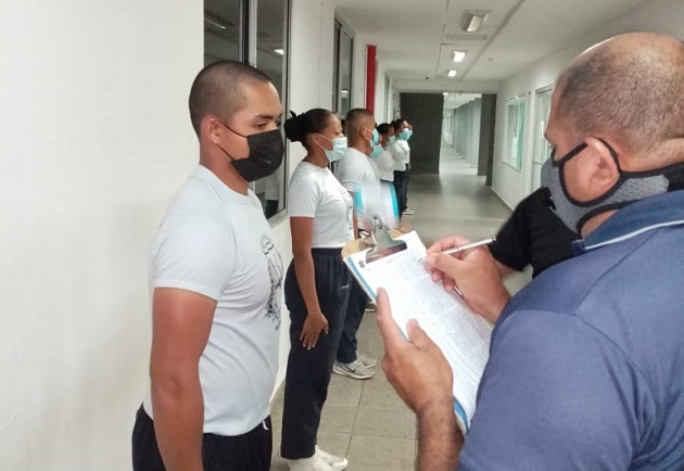 El uso de mascarilla es obligatorio en la Esopol. Foto cortesía Policía Nacional.