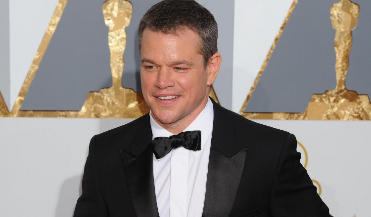 El actor Matt Damon asiste a la edición 88 de los Premios Óscar, en el Teatro Dolby de Los Ángeles, California.  EFE