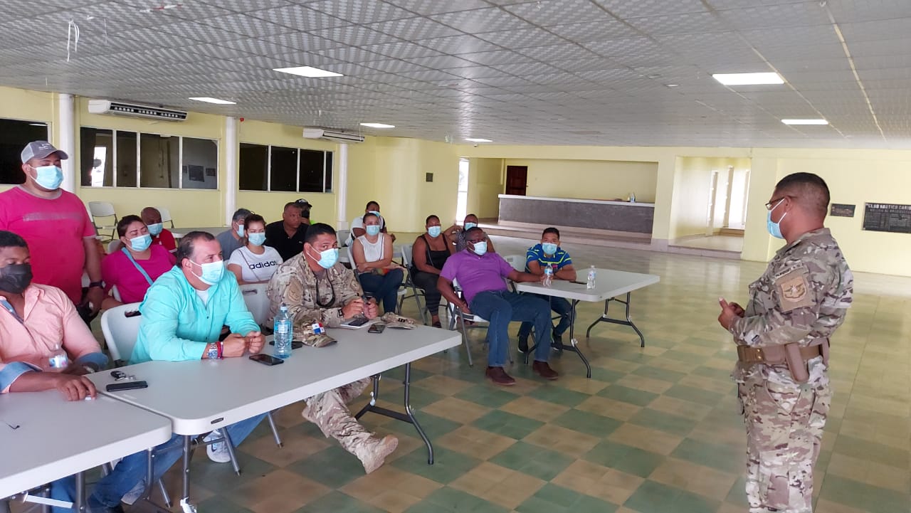 Reunión informativa entre el Senan y los familiares de los cinco colonenses desaparecidos desde el pasado sábado.